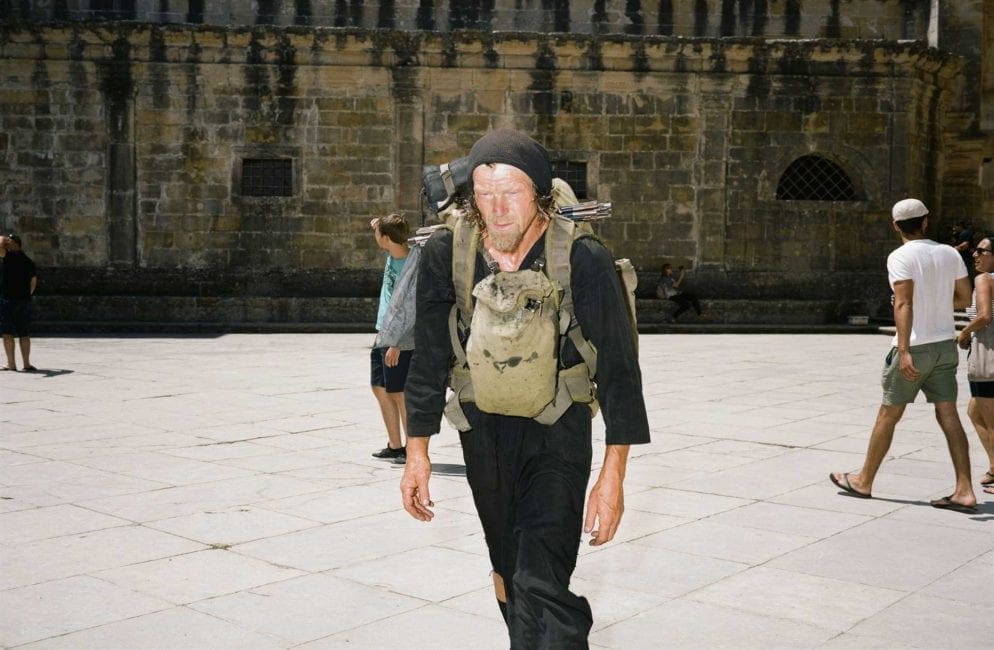 Gabriel auf dem Weg von der Templerburg Convento de Cristo zum Marienpilgerort Fátima in Portugal. Foto: Stefan Hähnel (Marianische Antiphonen I – III)