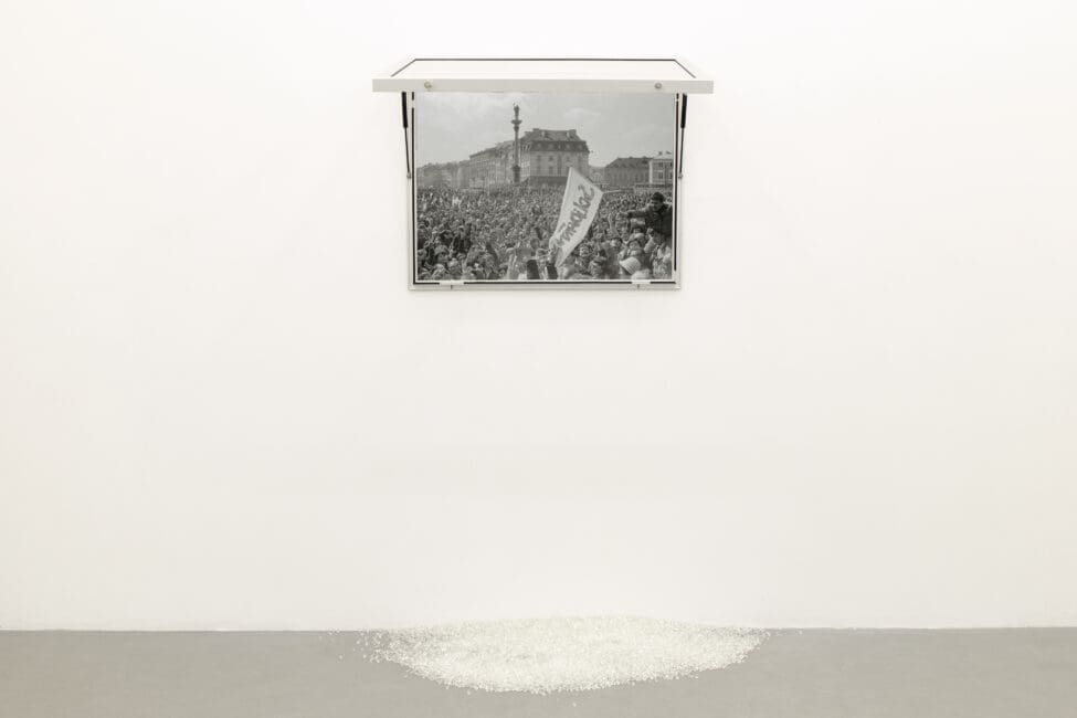 Sous les pavés, la plage! (1982)
